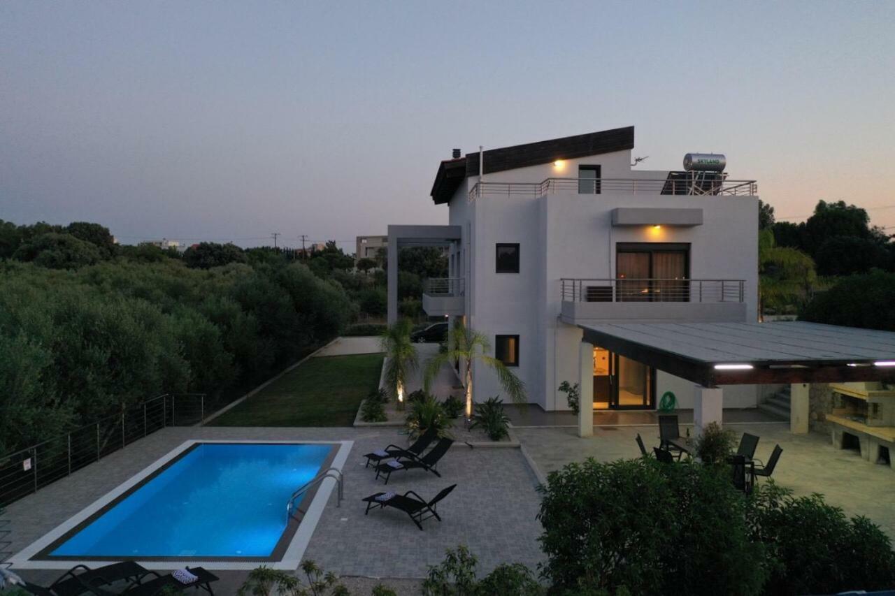 La Luna Villa Tsairi Luaran gambar